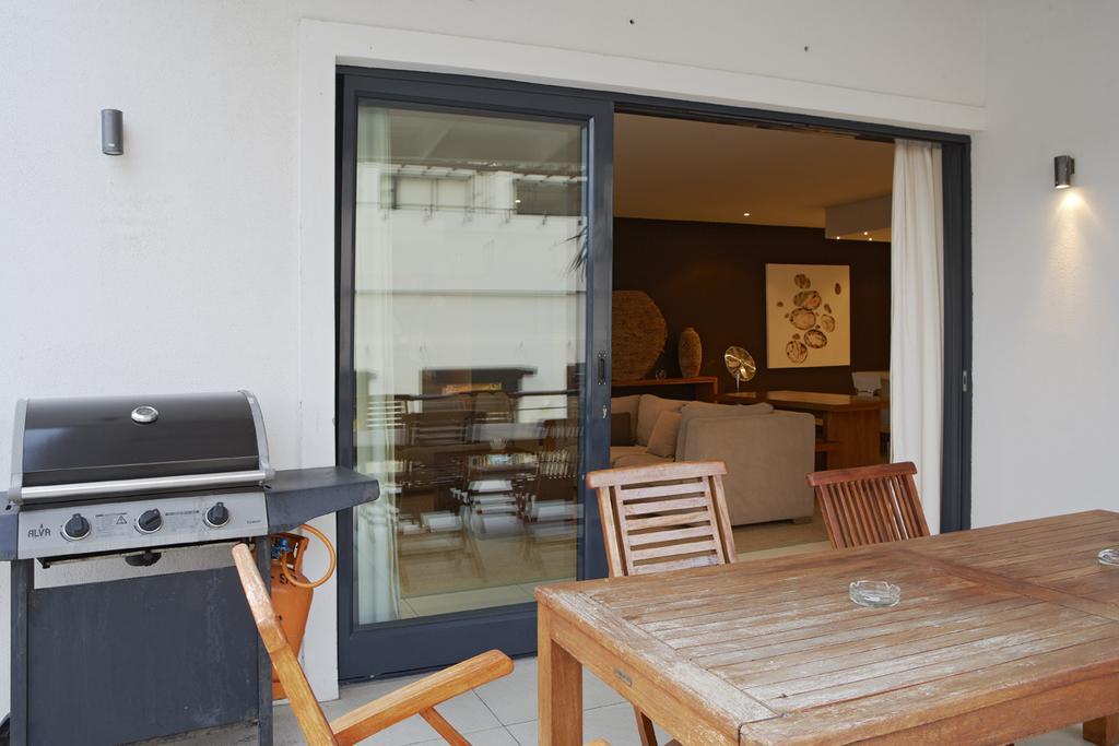 Marine Square Luxury Suites Hermanus Exterior foto