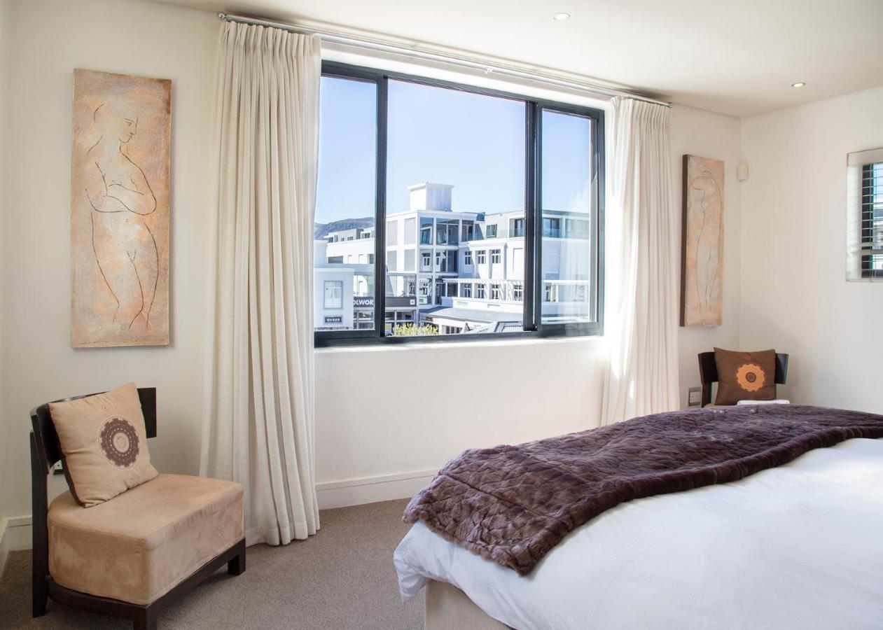 Marine Square Luxury Suites Hermanus Exterior foto