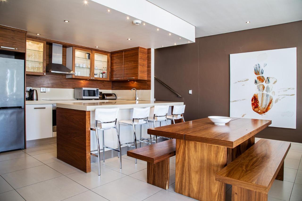 Marine Square Luxury Suites Hermanus Exterior foto